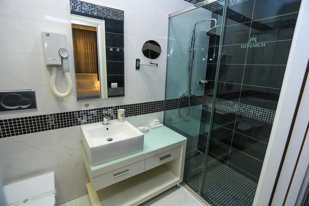 Hotel Monarch Elbasan Exterior photo